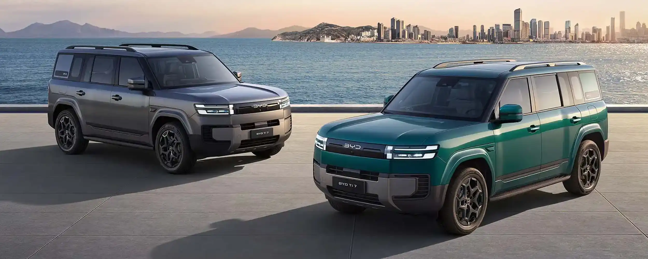 BYD Ti7 DM-p GS (gris y verde)